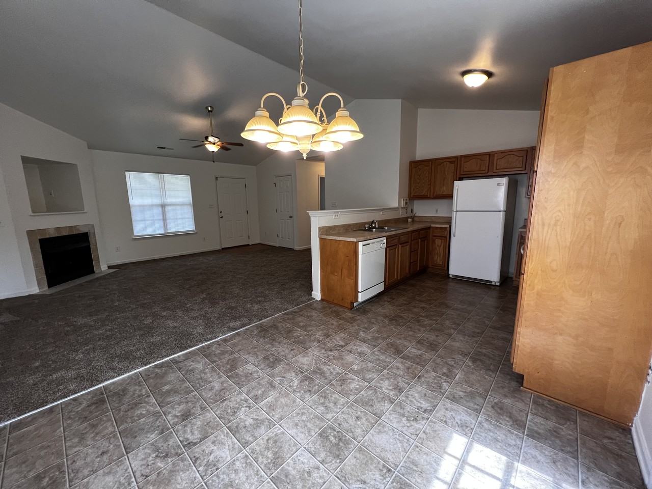 242 Jadin Ct - Photo 6 of 18