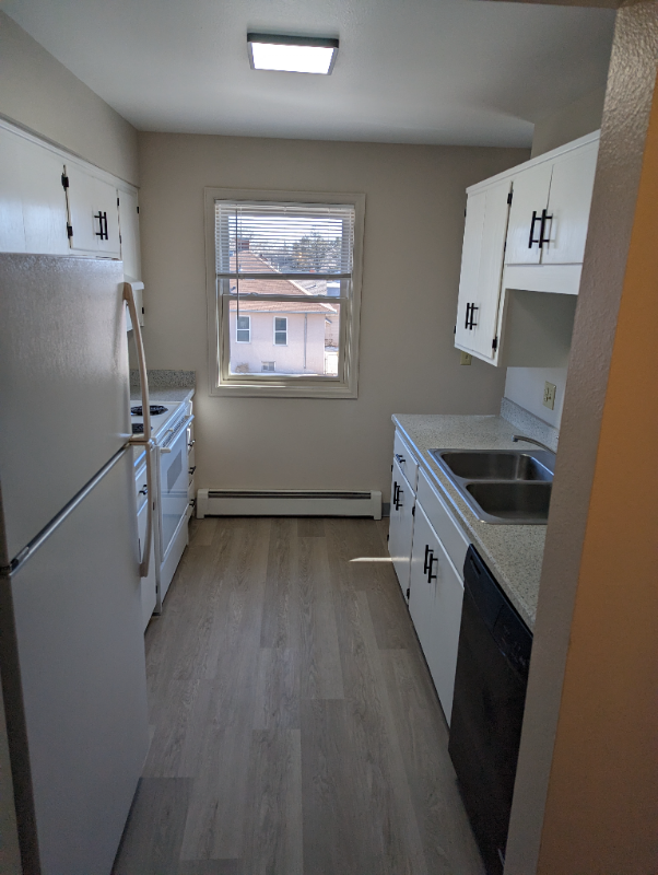 515 E Bradley St #1 - Photo 2 of 11