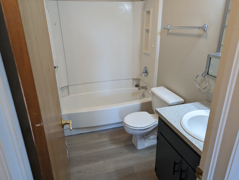 515 E Bradley St #1 - Photo 7 of 11