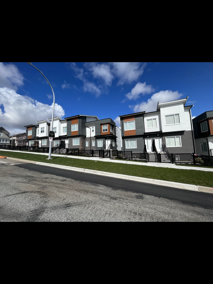 9652 162A Street - Photo 3 of 51