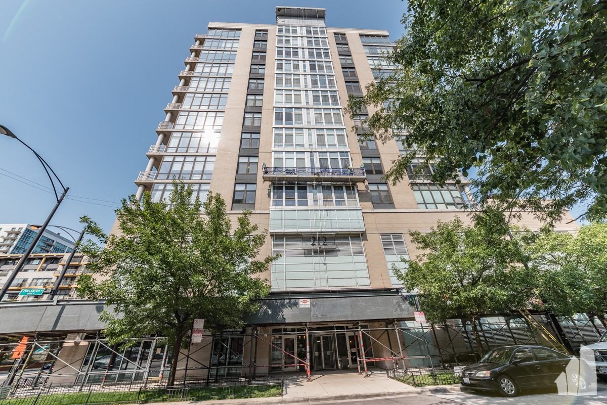 212 E Cullerton St #1207