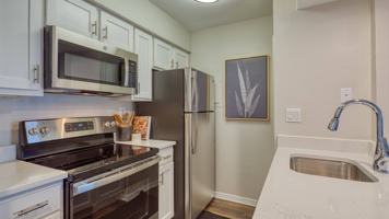 featured image of 3408 Hampton Hollow Dr