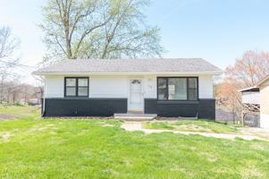 featured image of 110 N Bluff St #1
