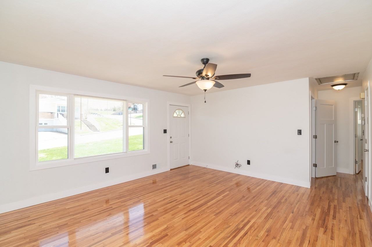 110 N Bluff St #1 - Photo 3 of 27