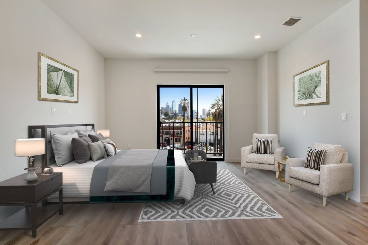 E on Hoover - Photo 6 of 57