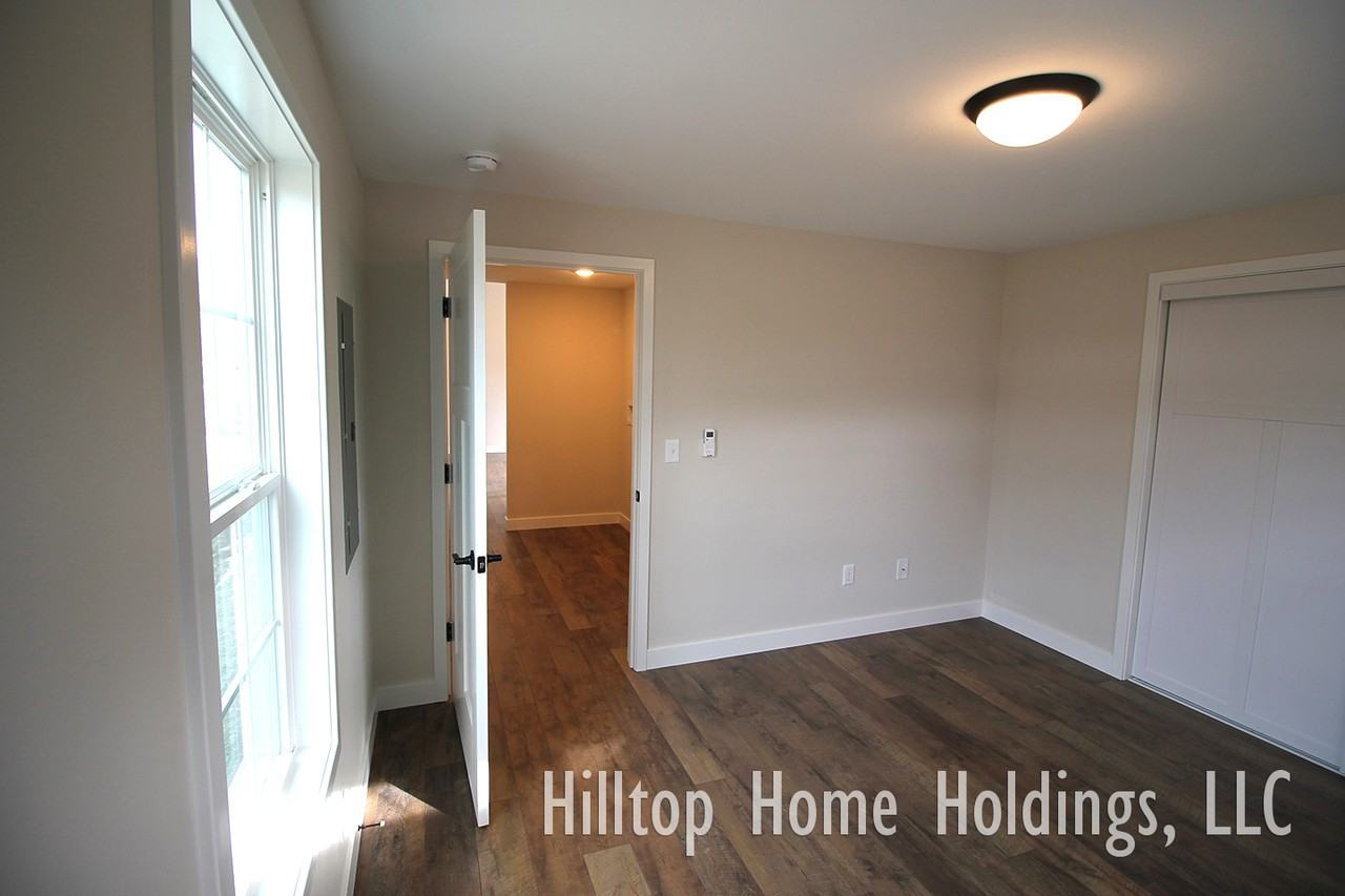 27 Hilltop Rd #27 - Photo 7 of 18