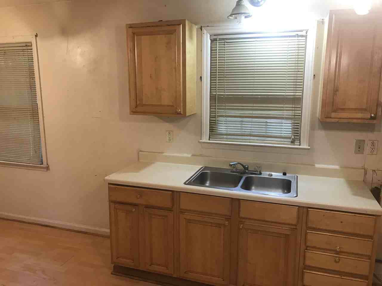 1910 North John Court - Photo 4 of 8