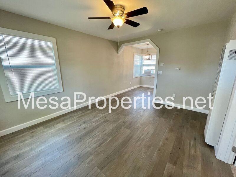 762 S Currier St - Photo 2 of 23