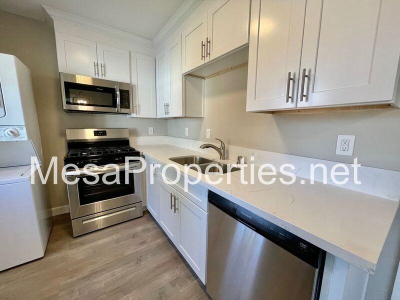 762 S Currier St - Photo 5 of 23