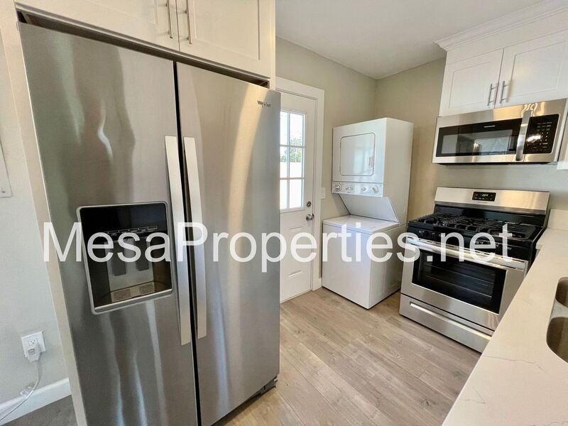 762 S Currier St - Photo 6 of 23