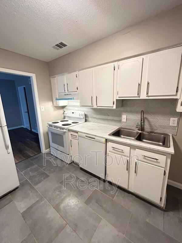 1176 Railton Rd - Photo 5 of 9