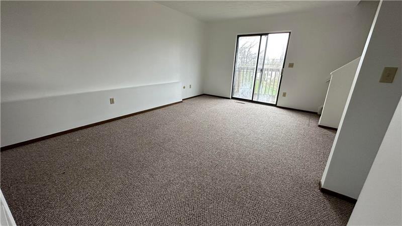 140 Orchard Dr #C - Photo 3 of 12