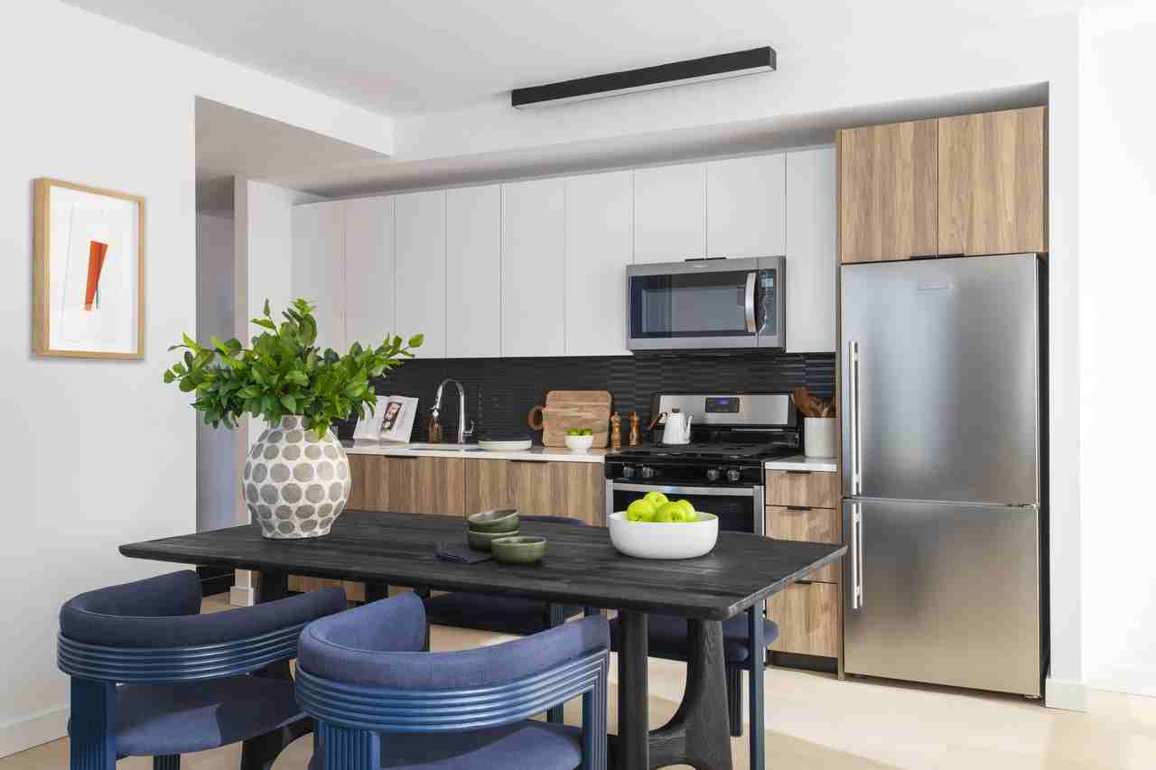 Gotham Point - Photo 3 of 50