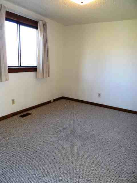 331 Bohl Ave - Photo 4 of 7