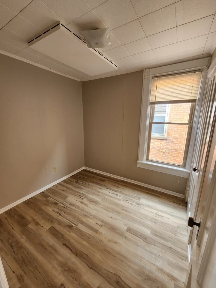 1863 9th Ave #1 - Photo 3 of 4