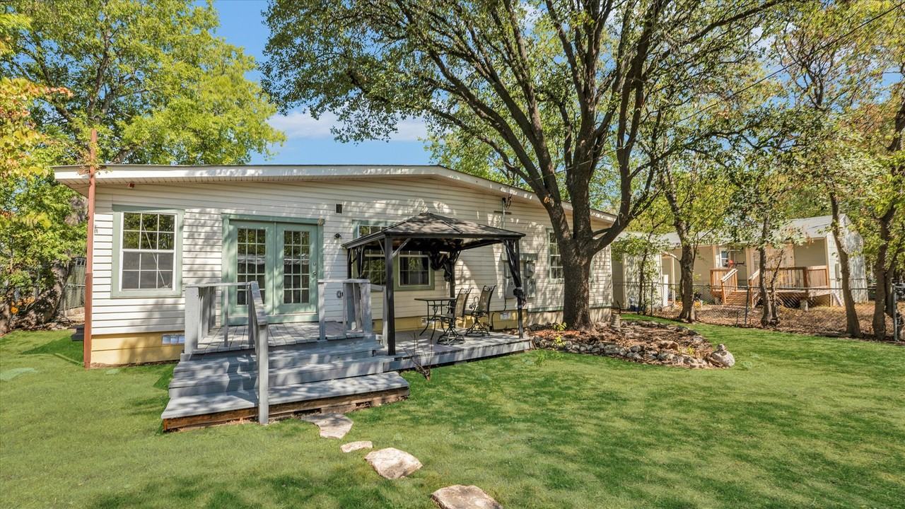 542 Thorain Blvd #2