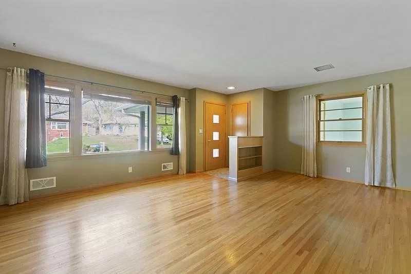 1421 Independence Ave S #1 - Photo 2 of 10