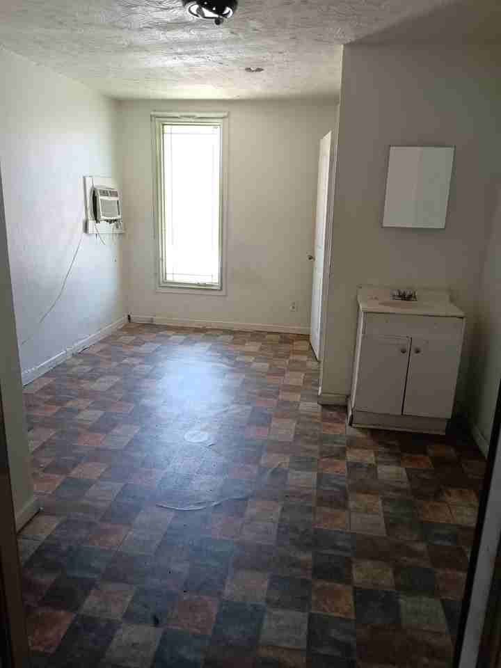 212 Rayfield Wright StreetApt 1B #1B - Photo 2 of 4