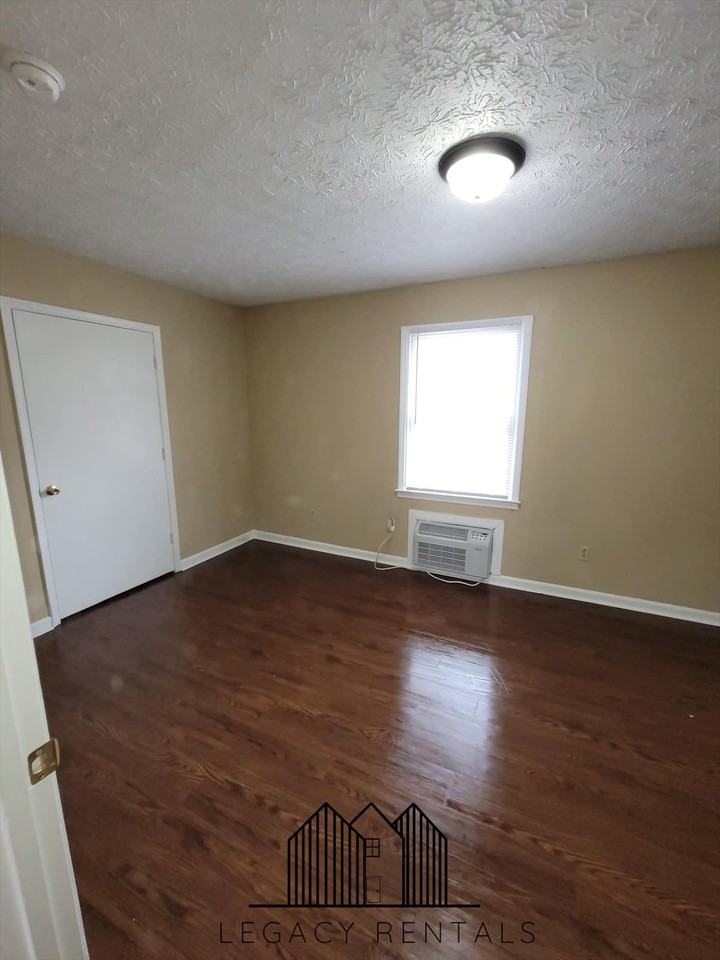 106 Rice Ct #12