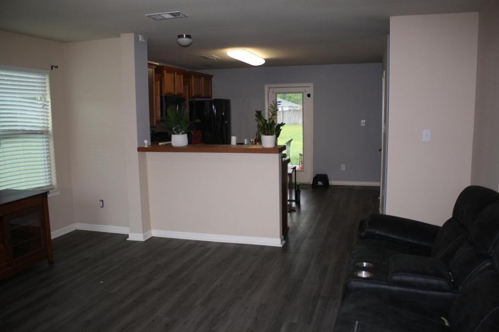 48303 Labonte Ln - Photo 3 of 10