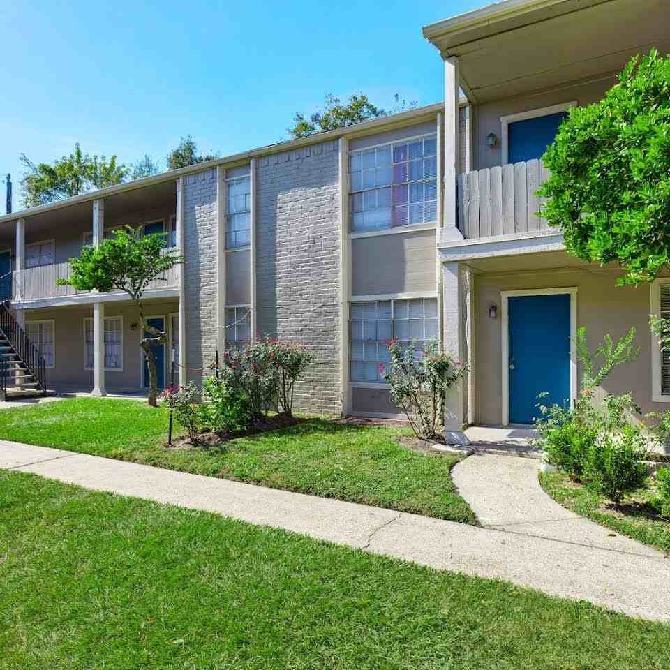 Jade Forest Apartments - Photo 3 of 12