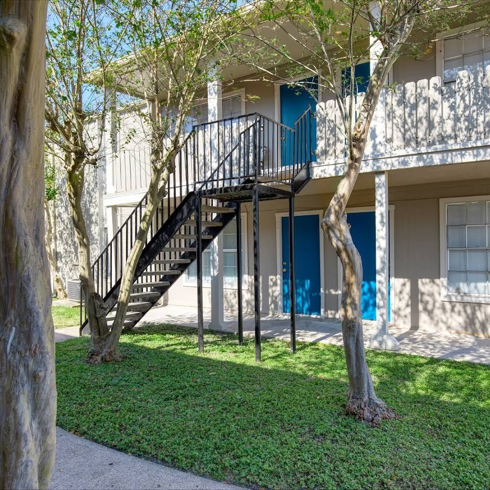 Jade Forest Apartments - Photo 5 of 12