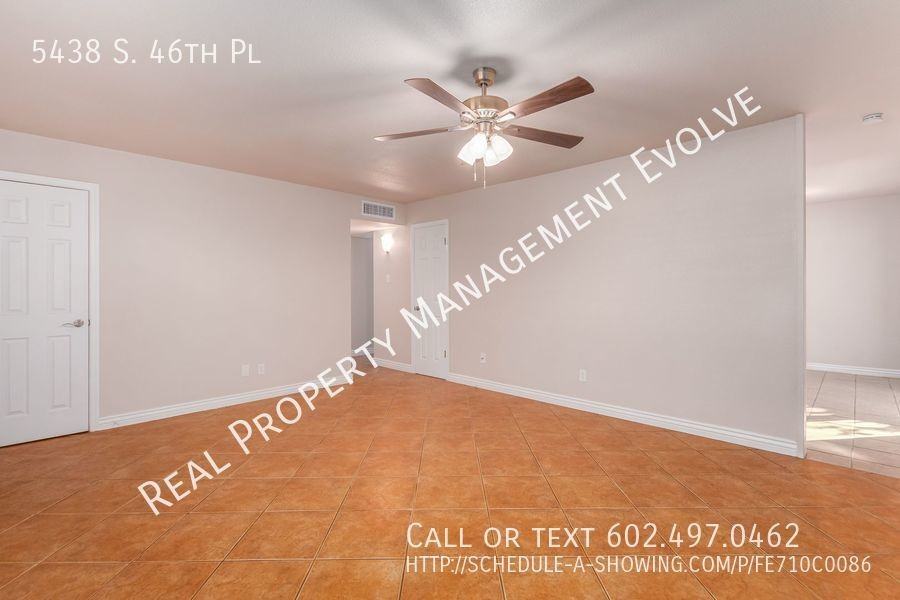 5438 S 46th Pl - Photo 3 of 37