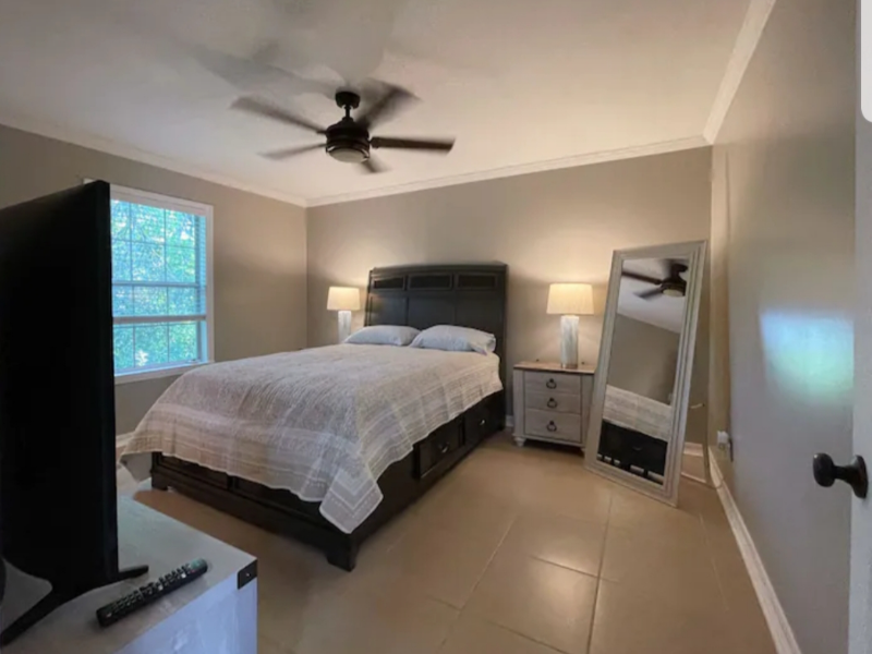 1217 Seventh St #B - Photo 2 of 13