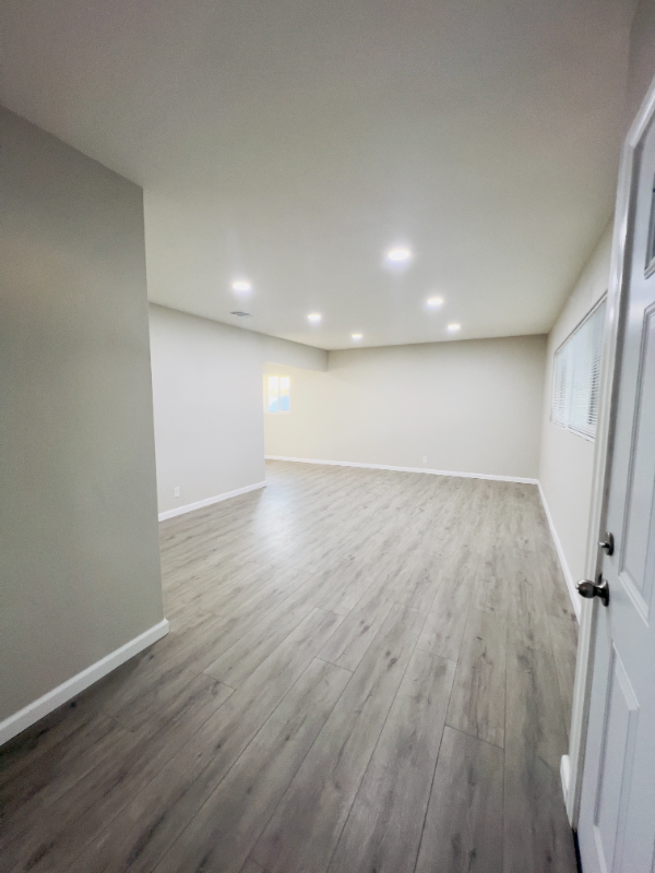 2810 10th St - Photo 3 of 20