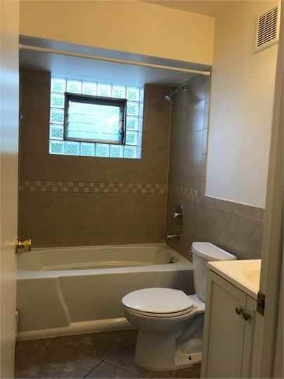 6304 Bloomingdale - Photo 3 of 7