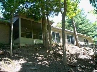 25603 Huron River Dr - Photo 2 of 11