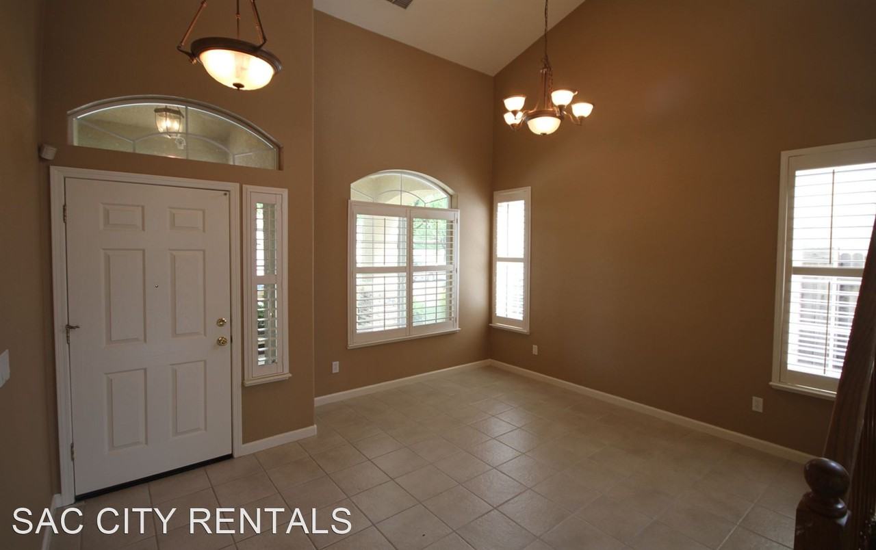9740 Nature Trail Way - Photo 3 of 26