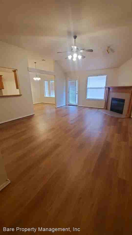 2725 Northern Hills Rd - Photo 2 of 10