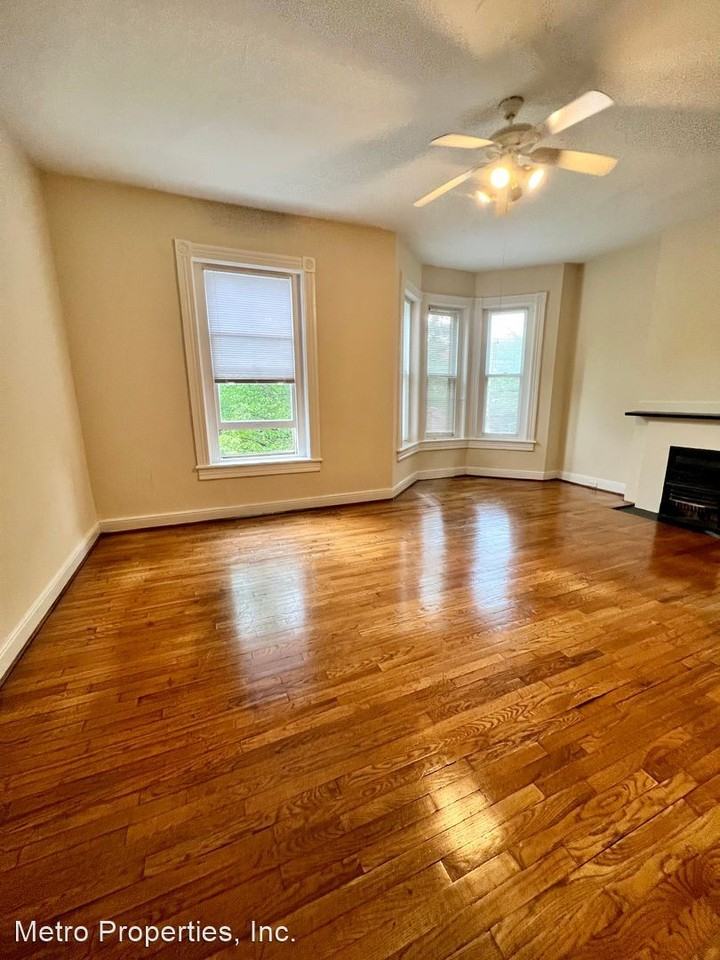 1103 West Ave. - Photo 2 of 9