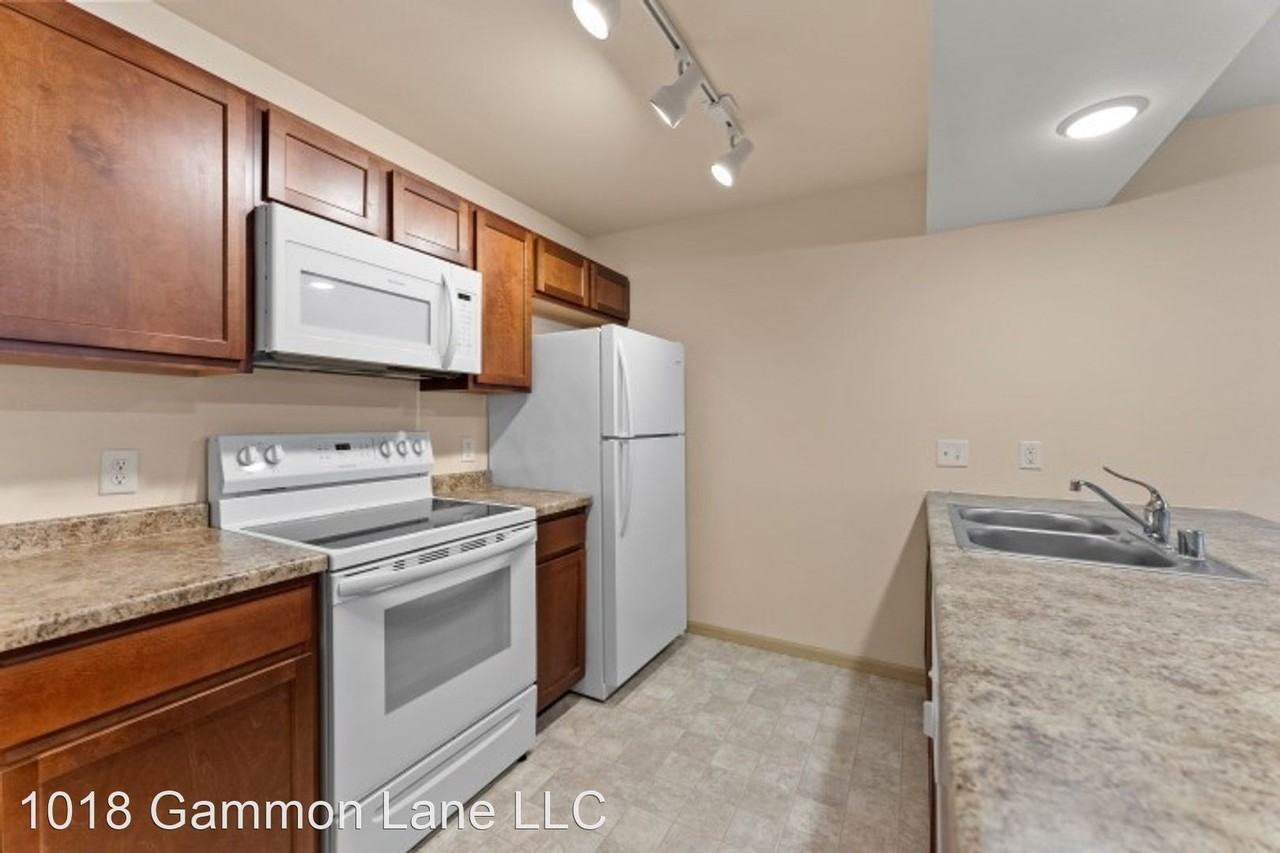 Middleton 2 Bedroom Apt Homes with Garage Private, Scenic Area Apartments 2872 28722874