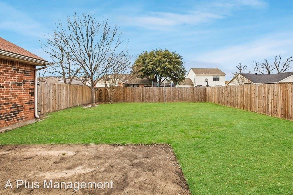 1311 Thoreau Ln - Photo 2 of 37