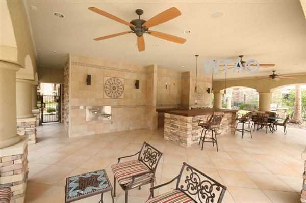 13730 FM 620 - Photo 2 of 9