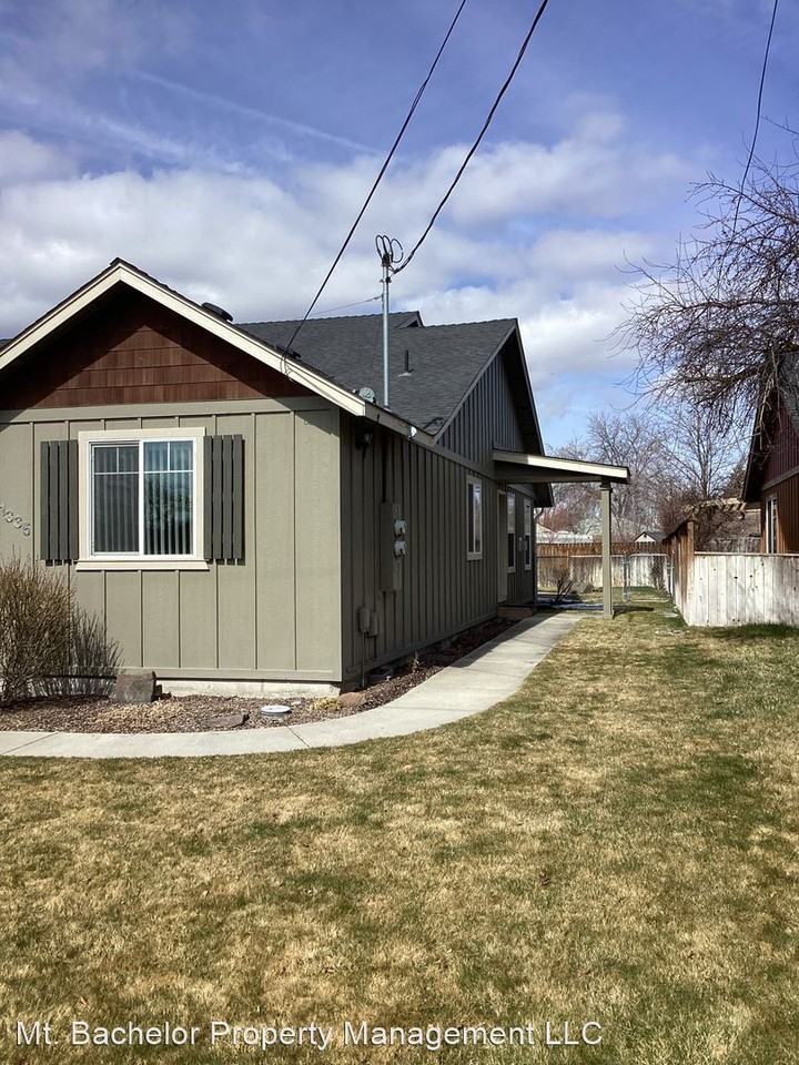 1333, 1335 Del Norte - Photo 3 of 23