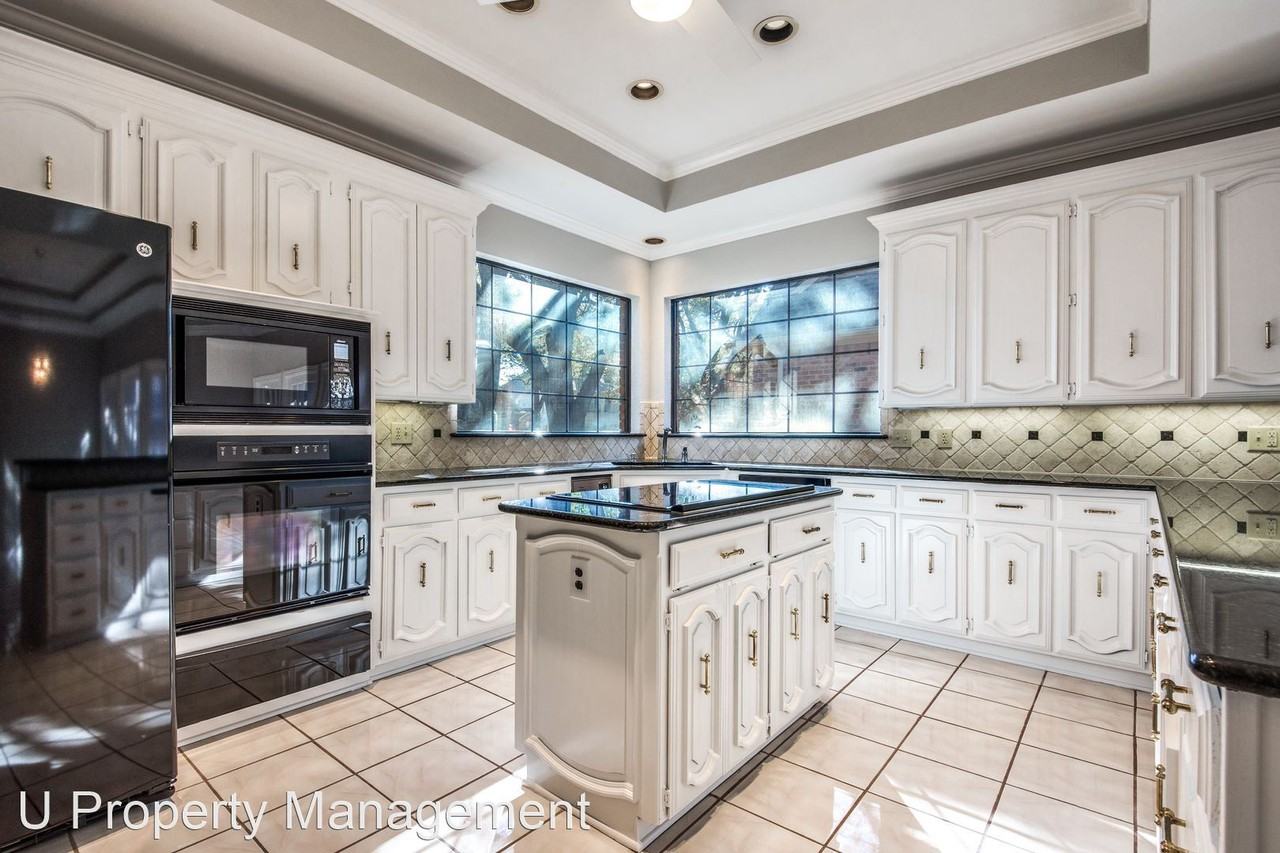 4581 Hallmark Dr - Photo 3 of 9