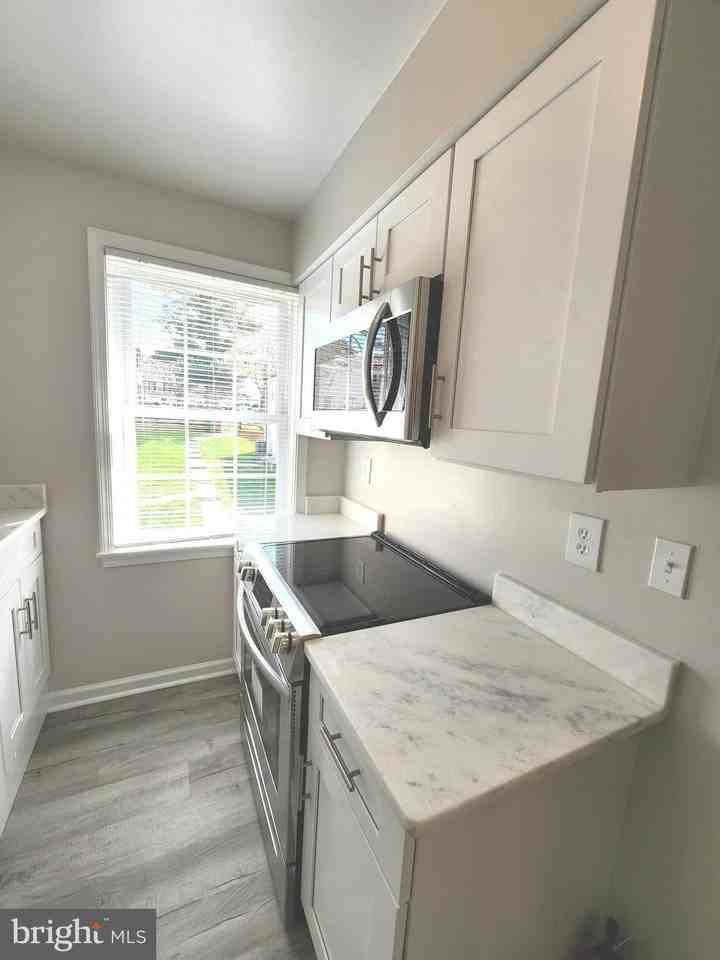 3812 W St Se - Photo 3 of 26
