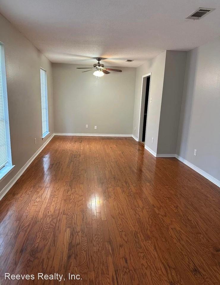 2022 Adobe Ridge Rd W - Photo 3 of 10