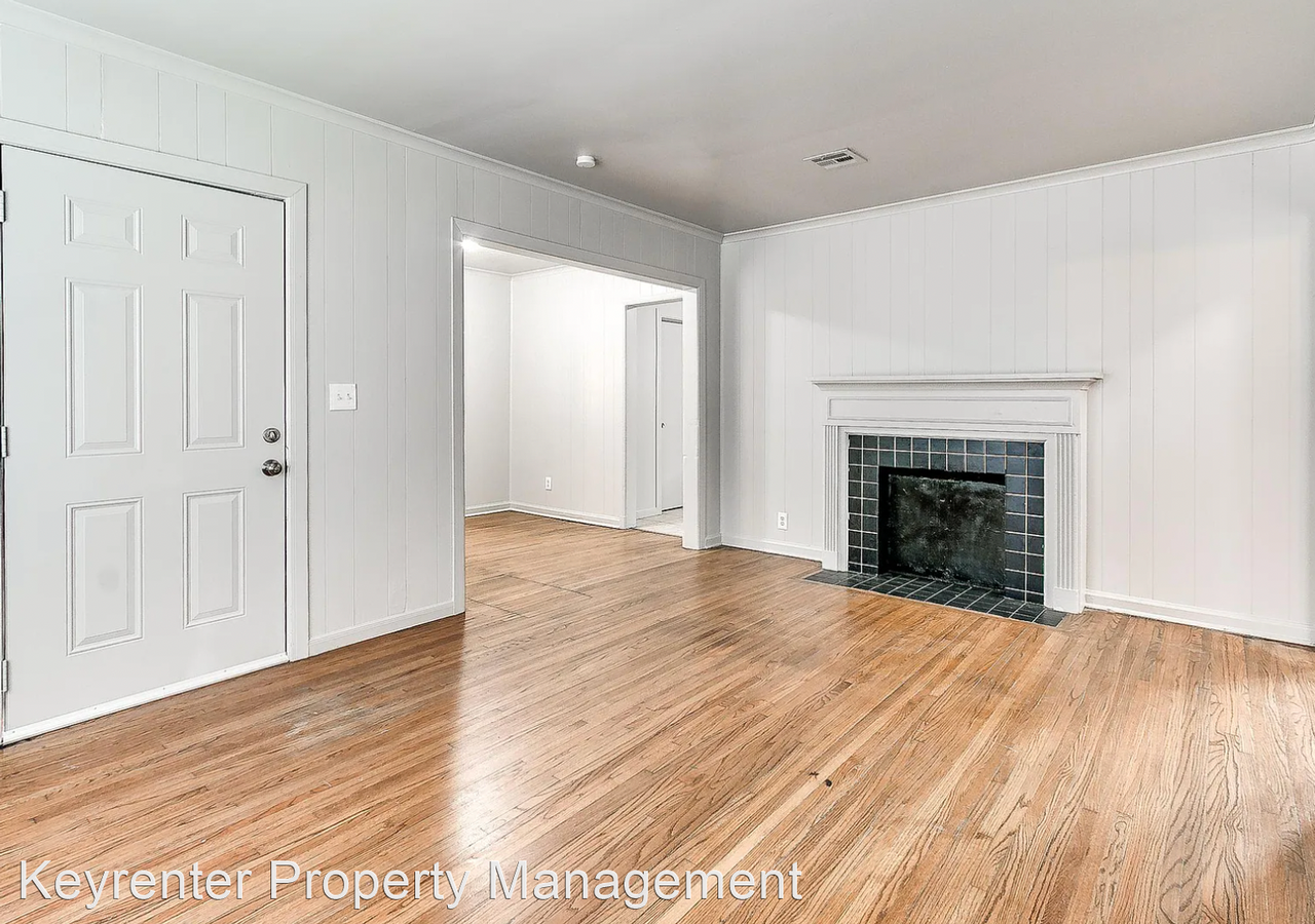 349 E Young Pl - Photo 3 of 15