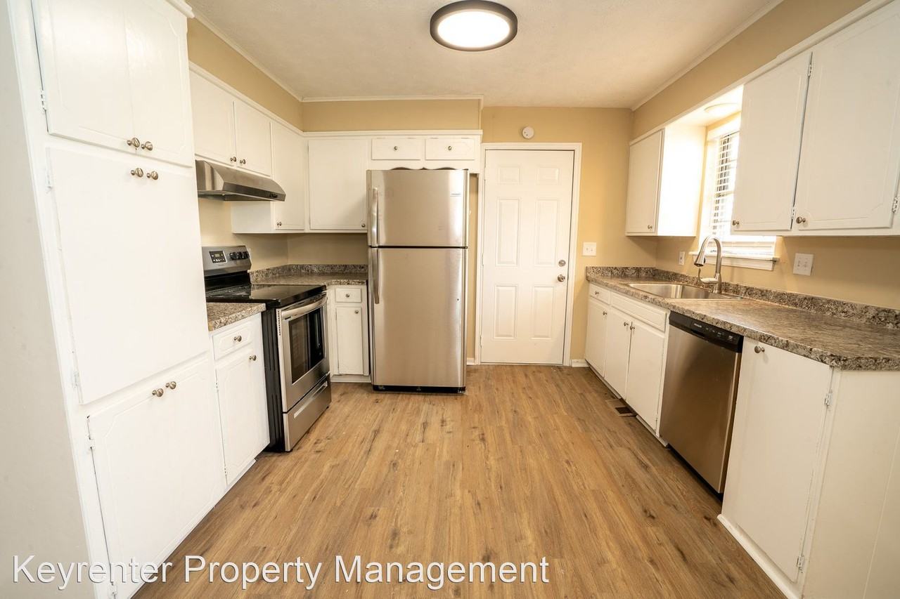 646 S Sunset Dr - Photo 3 of 13