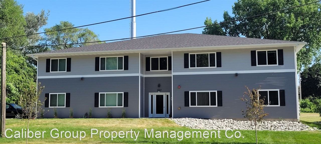 2557 W 3rd Street - Photo 2 of 12