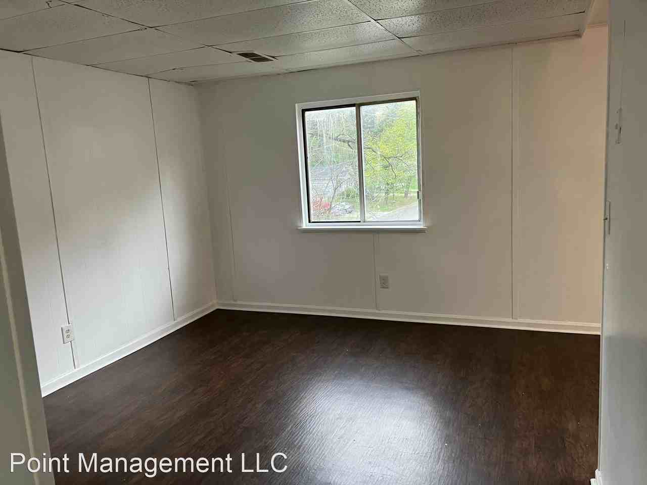 1901 Clinton Ave SE - Photo 3 of 8