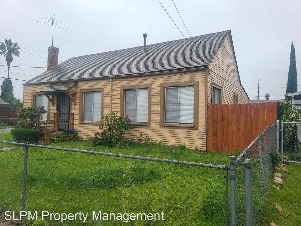 1842 100th Ave - Photo 2 of 15