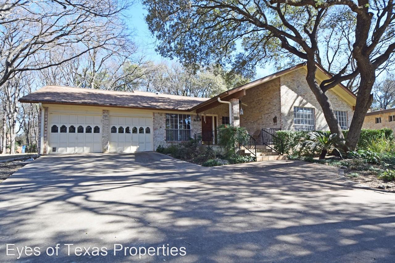 2610 Deerfoot Trl - Photo 3 of 44