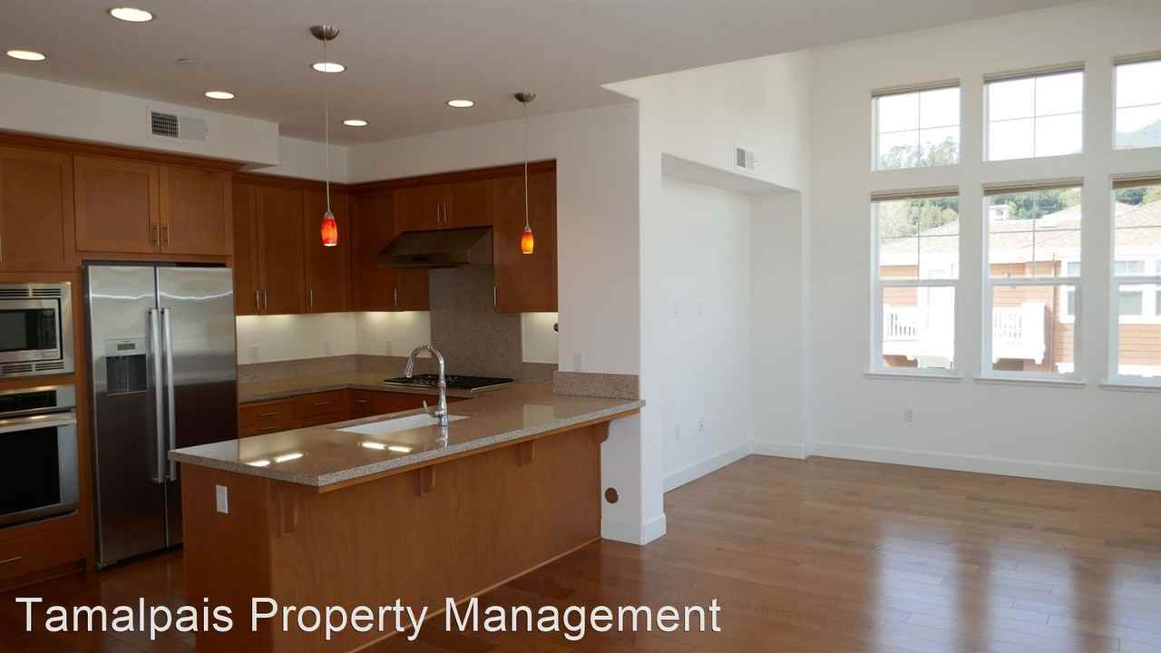 337 Camellia Cir - Photo 2 of 29