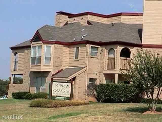 905 W Ash Ln - Photo 2 of 4