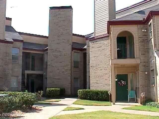 905 W Ash Ln - Photo 3 of 4